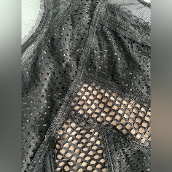 BCBGMaxAzria Halter Top - Picture 2 of 6